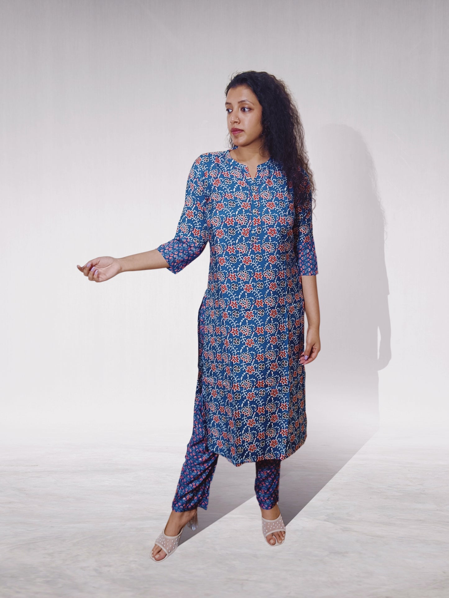 Blue Floral Printed Kurta Set with Pants