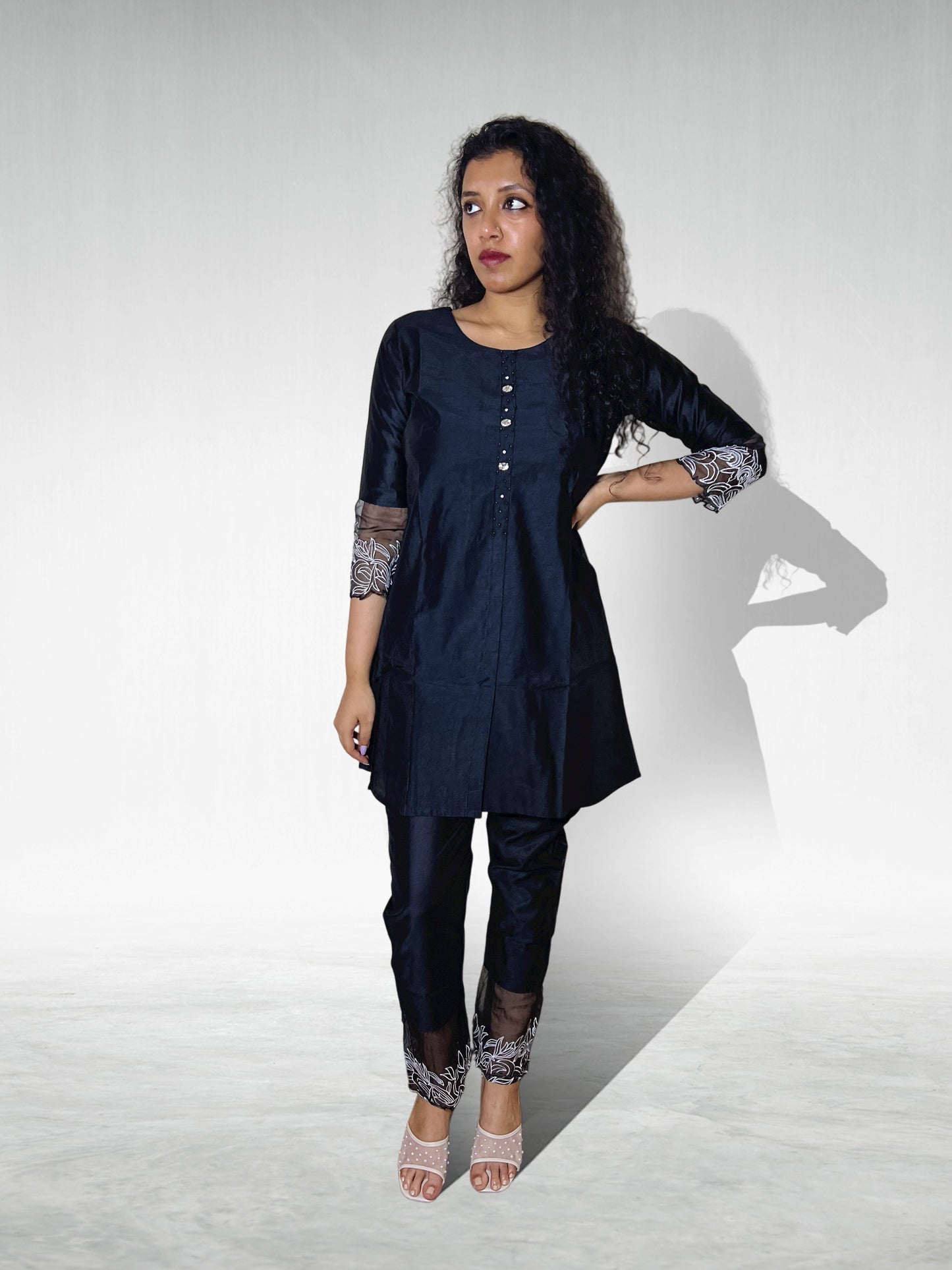 Black Kurta Set with Elegant Lace Embroidery for Women